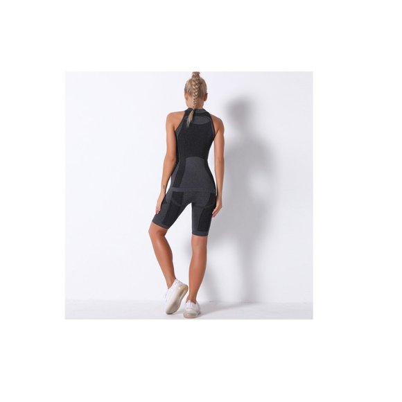 Compression Suit Shorts & Top - Activewear 2 piece set - Bermuda Shorts and Top - Picture 6 of 10